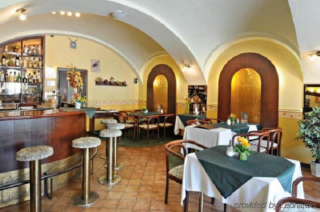 Garni -Hotel Barbakan Levoca Nhà hàng bức ảnh